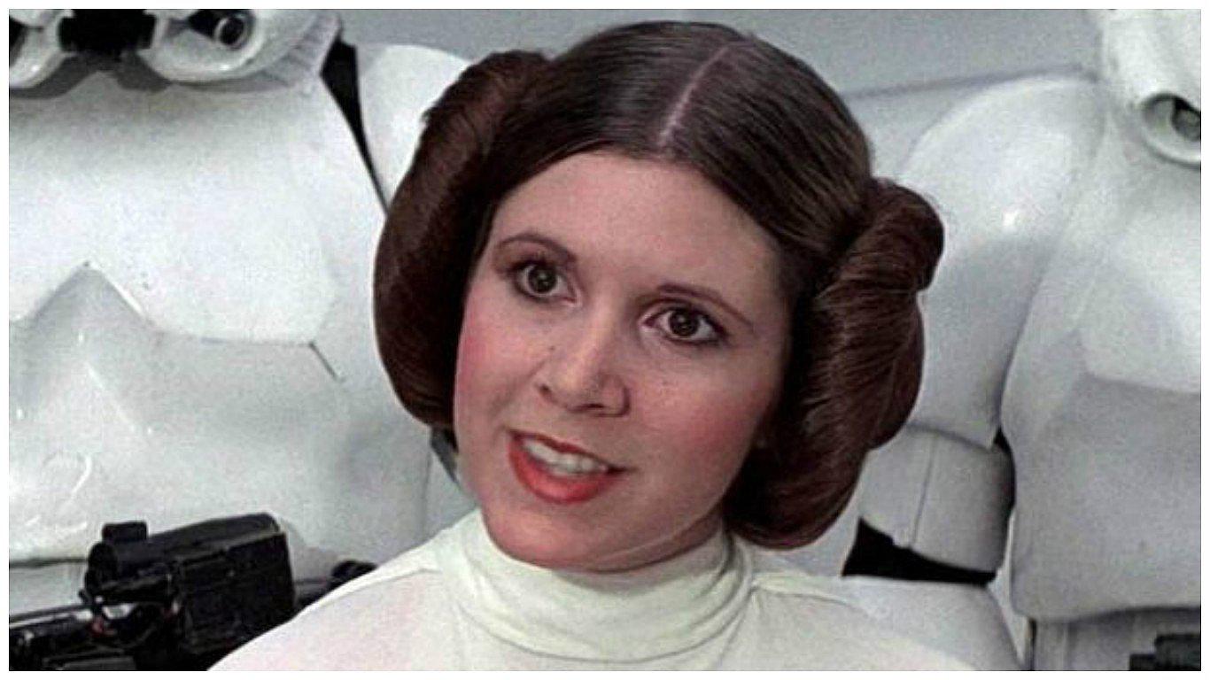 Carrie Fisher: actríz de Star Wars sufrió ataque al corazón durante vuelo