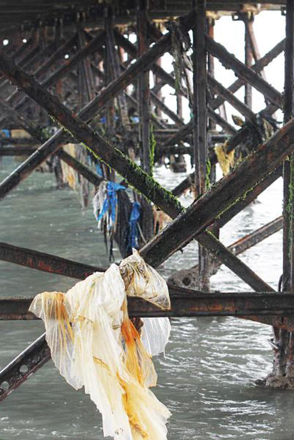 Huanchaco: cementerio de aves y fierros oxidados (Fotos)