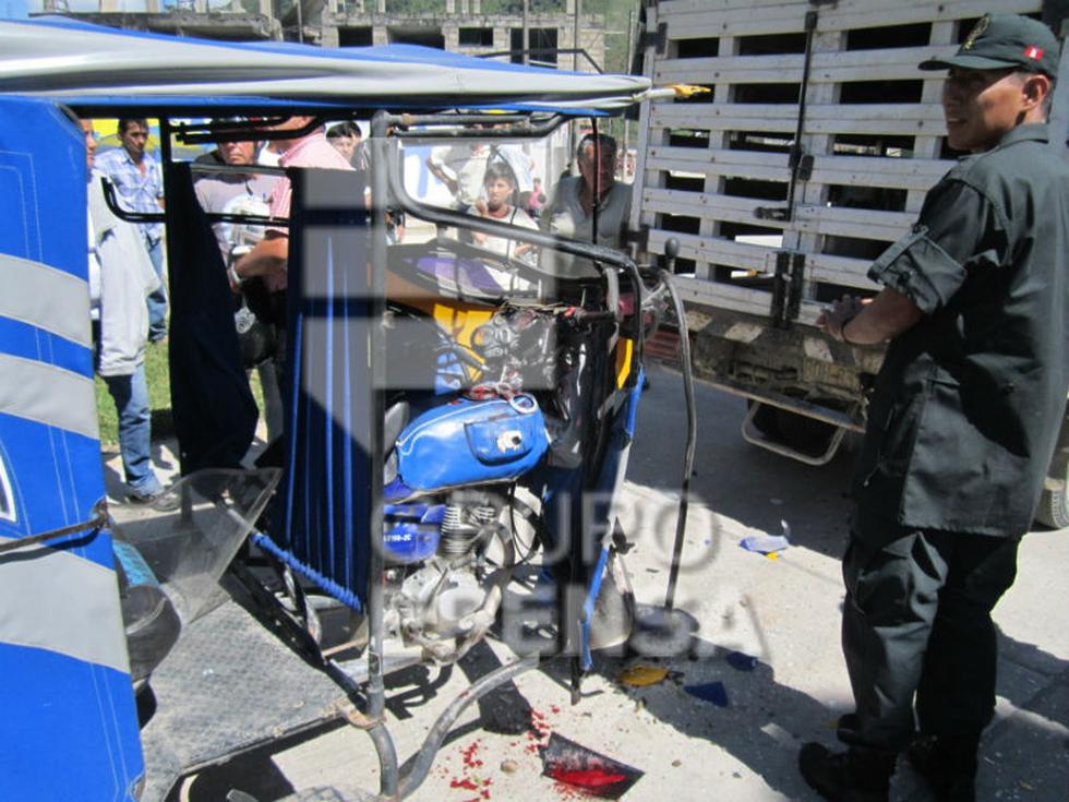 Chofer de motocar se desfigura al impactar unidad con carro lechero (FOTOS)