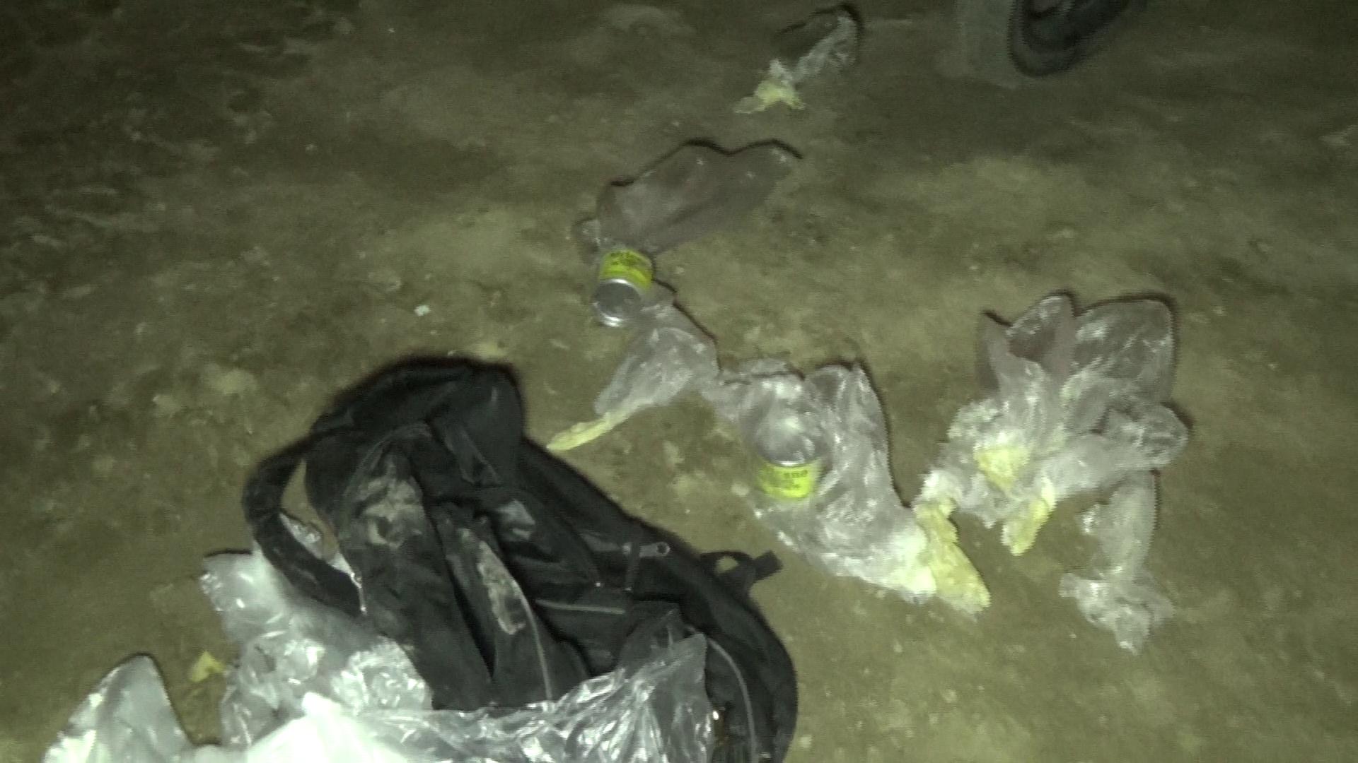 Hallan a sujeto inhalando terokal en descampado (VIDEO)