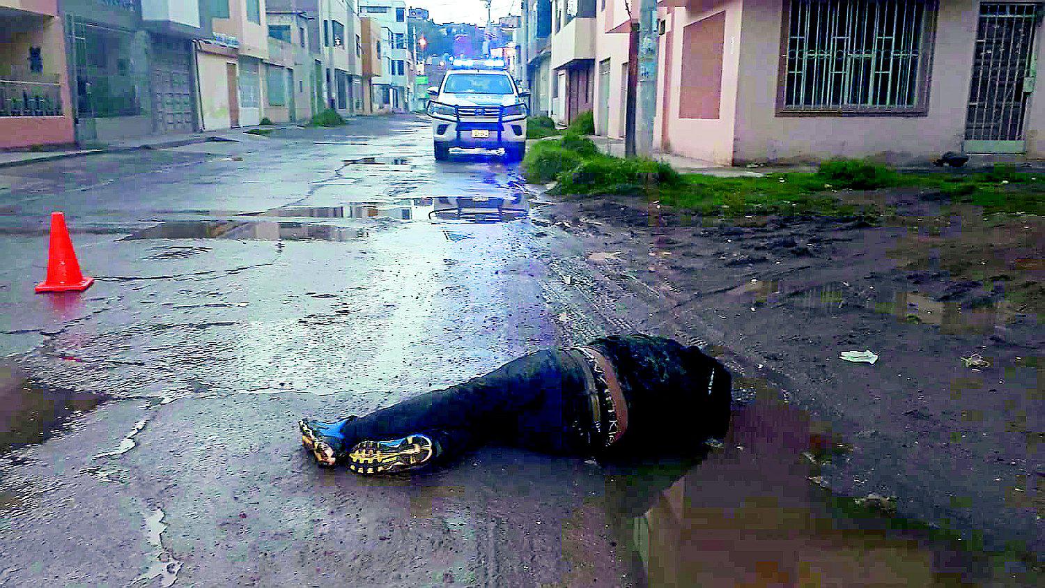 Asesinan a varón y lo arrojan en la vía pública de Juliaca