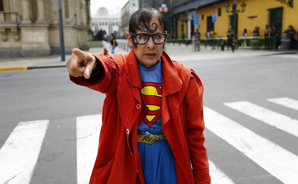 Expulsan a 'Superman' de Palacio de Gobierno poco antes de la renuncia de PPK (FOTOS) 