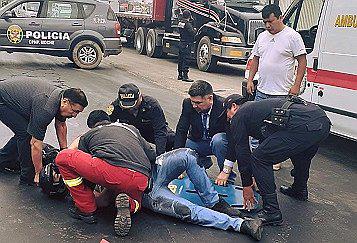 Motociclista se despista y resulta herido 