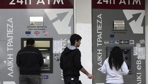 Chipre: cajeros automáticos colapsan tras anuncio de rescate