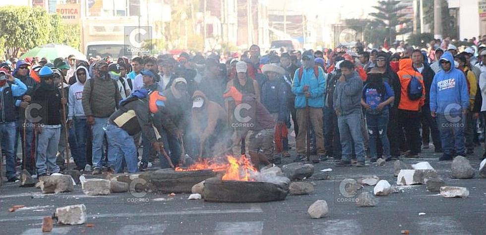Construcción Civil protesta contra el Gobierno Regional de Arequipa (FOTOS)