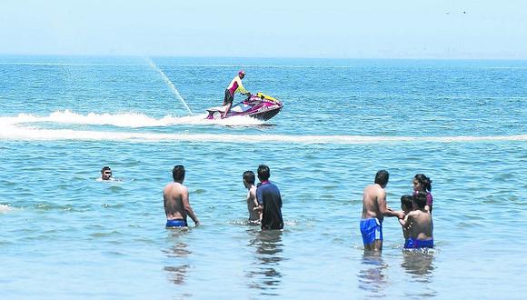 Piura: Turista nacional muere ahogado en el mar de balneario Vichayito