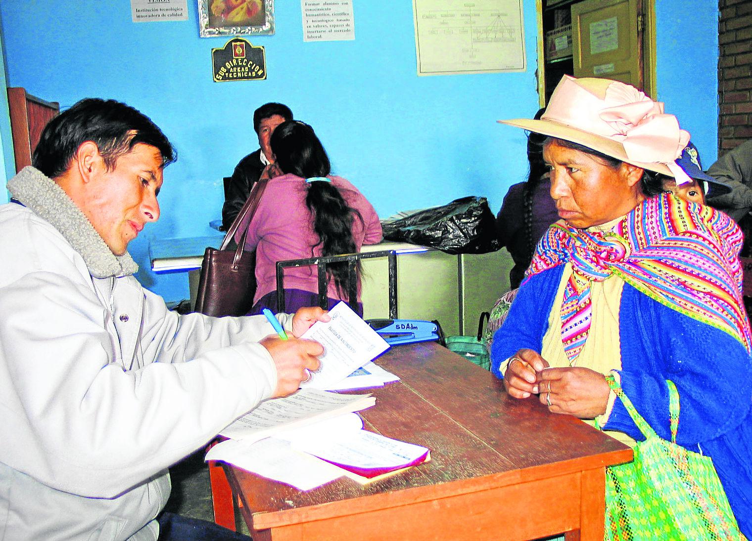 ¿Cuanto deben de pagar padres por matrícula y Apafa para el 2016?
