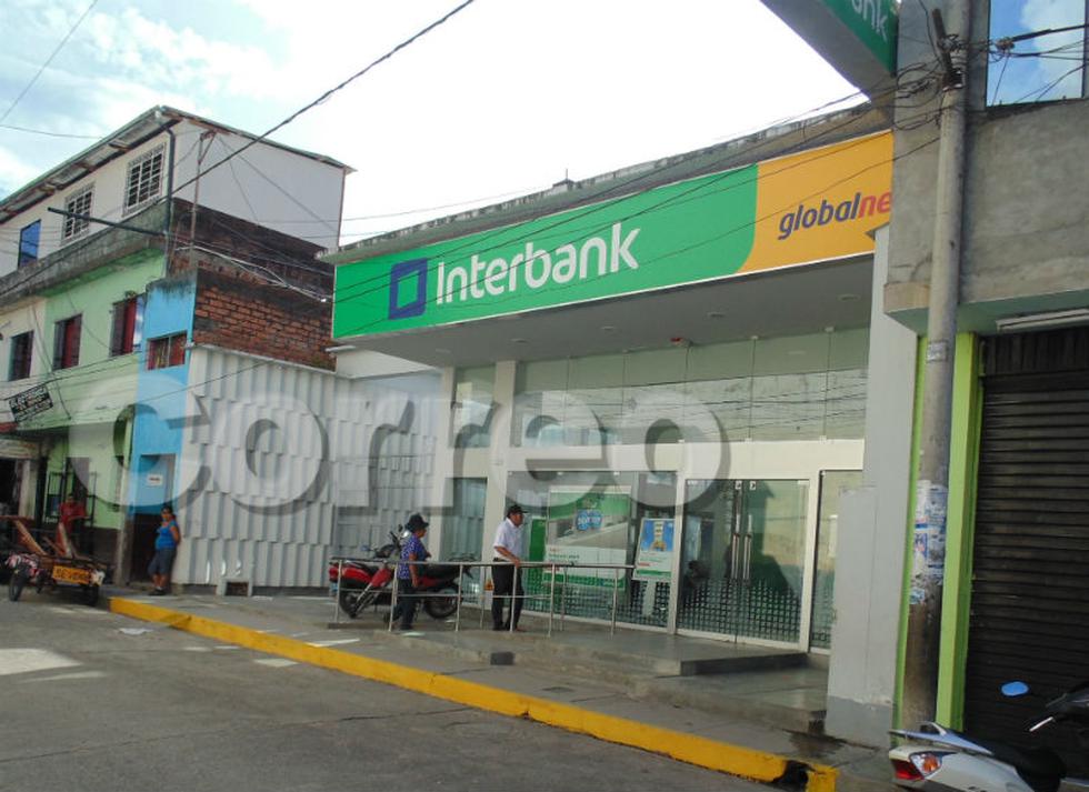 Ladrones cavan forado para robar banco (FOTOS)