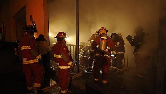 Incendio se registra en Cercado de Lima 