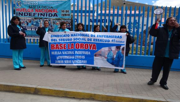 80% de enfermeras continúan huelga en Essalud 