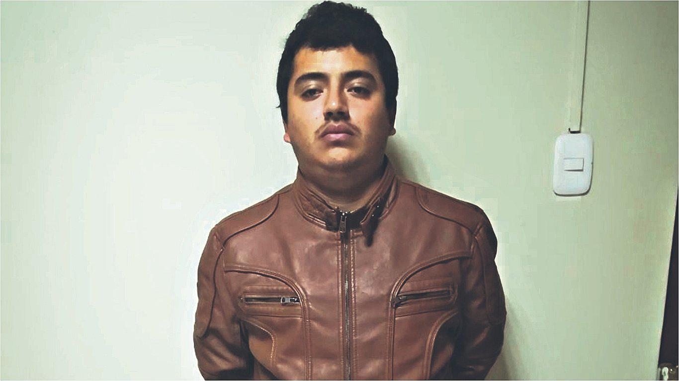 Un expolicía es capturado cuando presuntamente vendía clorhidrato de cocaína  