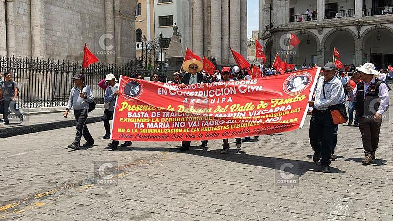 Paro en Arequipa no fue contundente  (FOTOS)