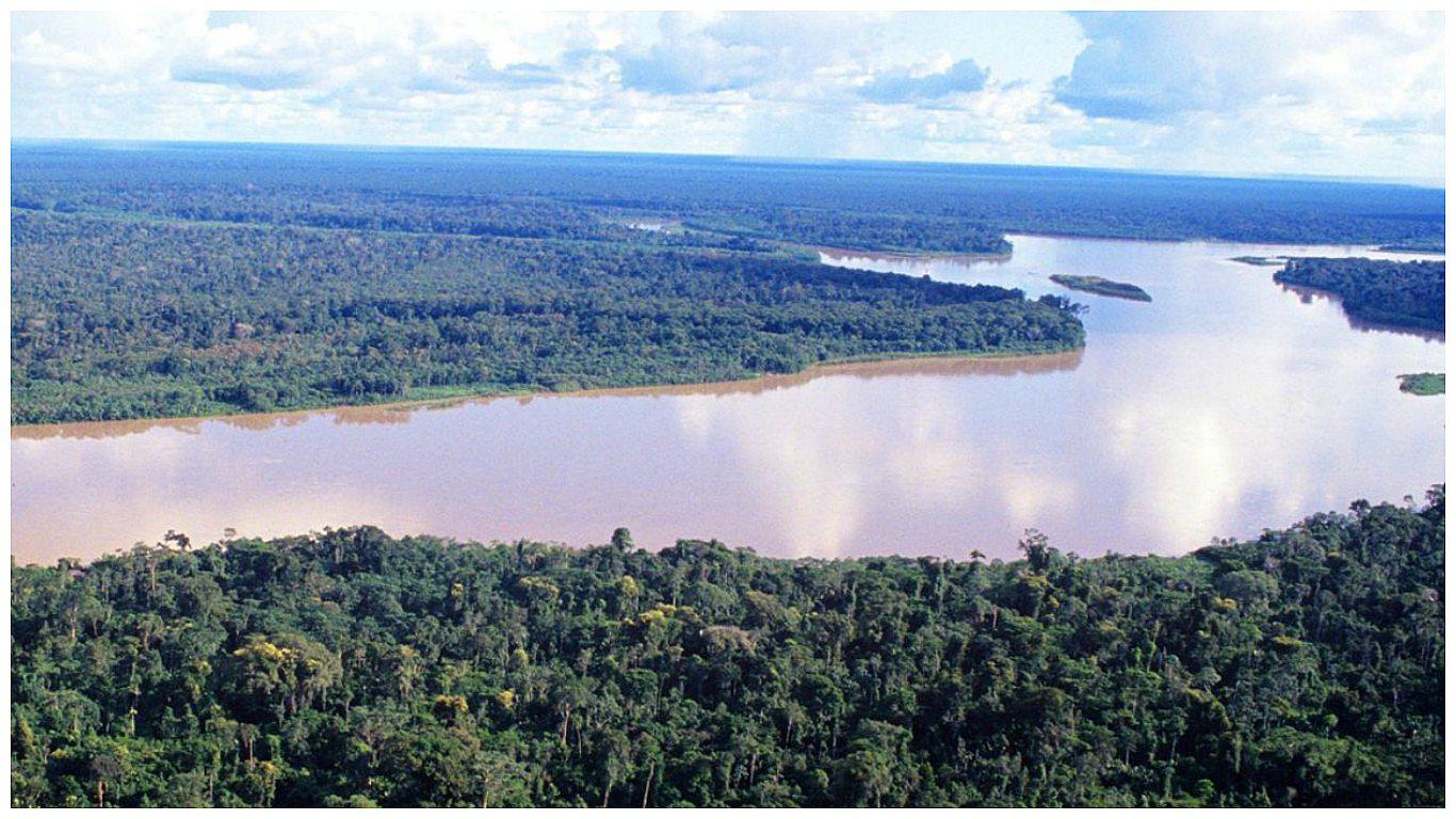 Alerta roja: río Amazonas supera su nivel promedio 