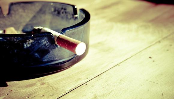 Aplica estos métodos caseros para cubrir las quemaduras de cigarrillo en la madera. (Foto: Pexels)