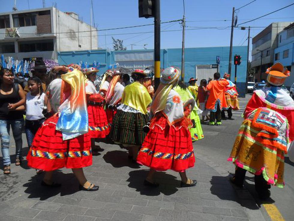 Con morenadas celebraron a "Mamita Candelaria"