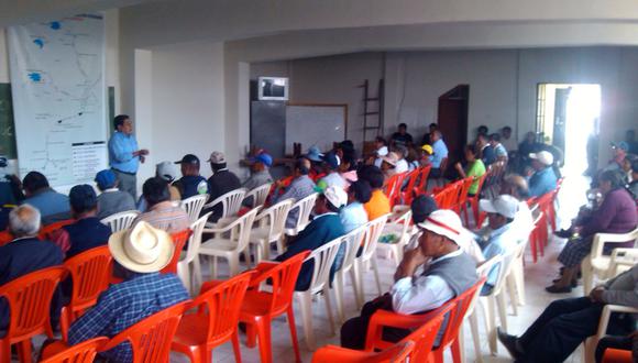 Candidato Jacinto Gómez ofrece tecnificar valle de Tacna