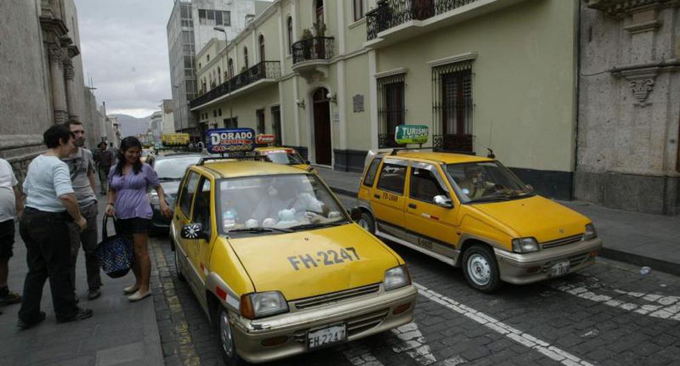 Unos 35 mil choferes se inscriben en registro único de taxis de lima