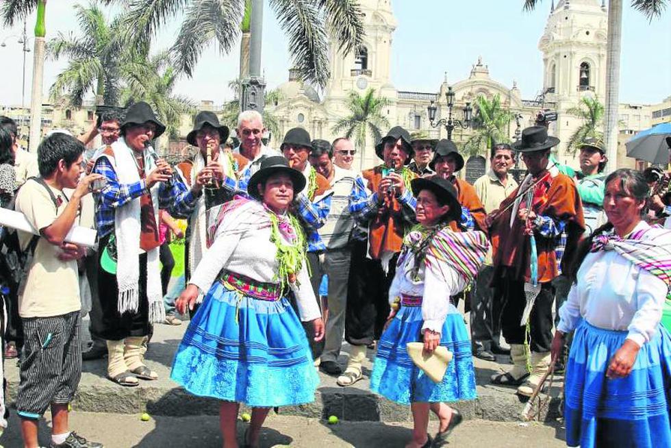 Churcampinos festejan con danza declarada patrimonio cultural 