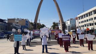 Estudiantes de las carreras de ciencias médicas protestan exigiendo vacunas en Tacna