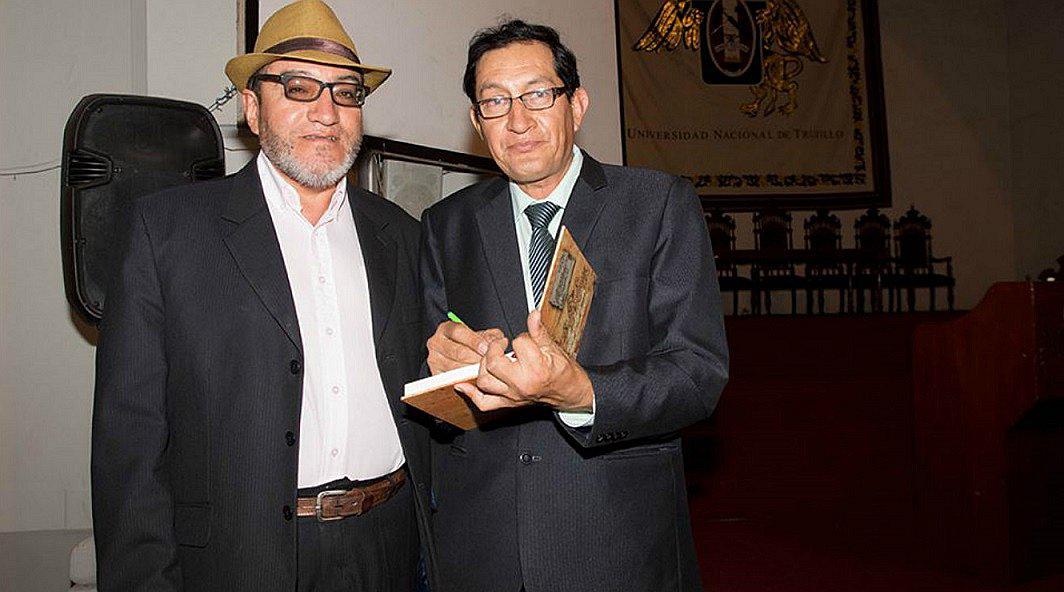 Escritor huamachuquino presenta libro sobre la vida de José Faustino Sánchez Carrión