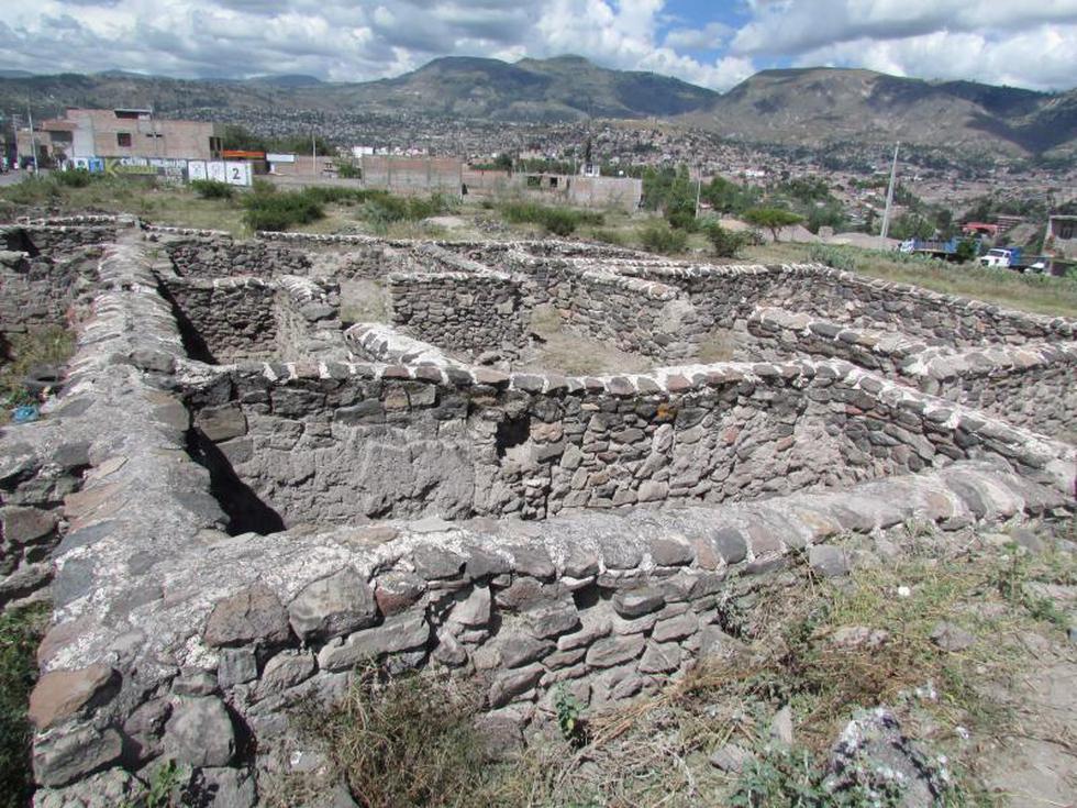 Restos arqueológicos de Conchopata en abandono