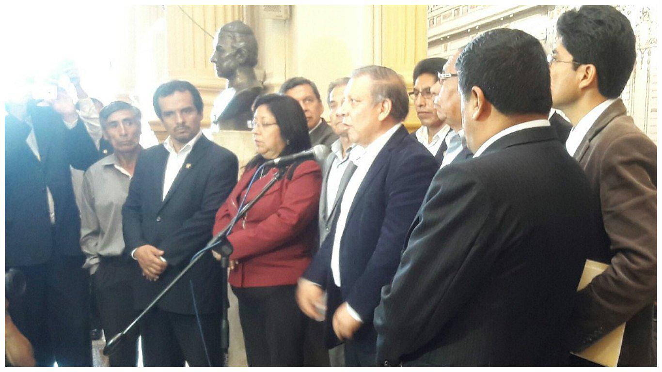 FA acusa al fujimorismo y al Apra de persecusión política en su contra