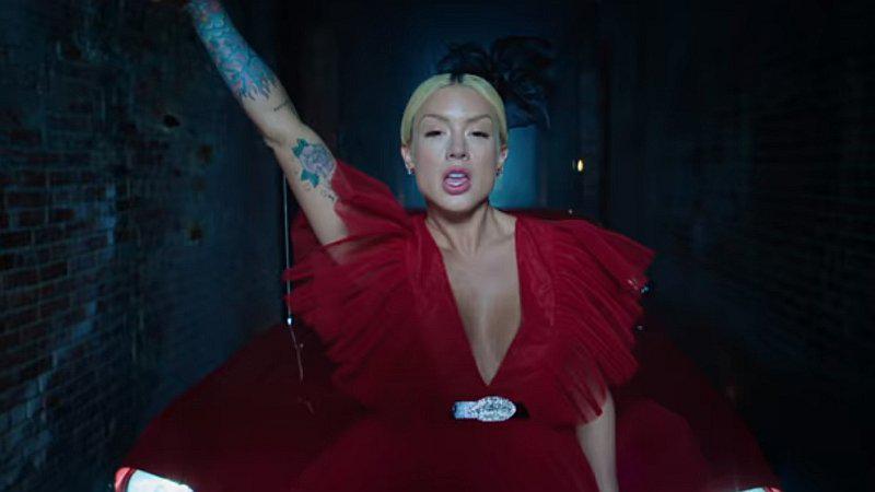 Leslie Shaw y su “Bombón” se vuelven tendencia en YouTube (VIDEO)