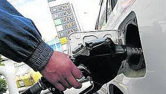Refinerías suben precios de los combustibles