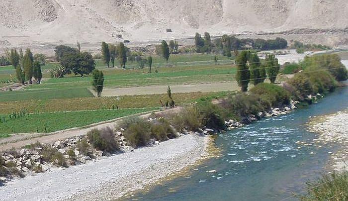 Represa Pasto Grande cumple con la descarga de agua para valle de Tambo