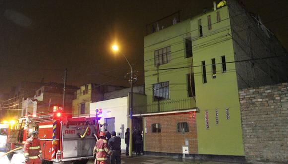 Incendio en San Juan de Lurigancho destruye vivienda