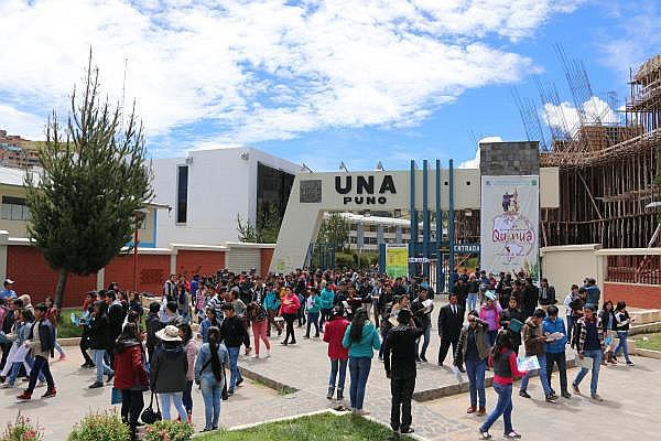 Estudiante denuncian a docente de la UNA Puno por acoso sexual