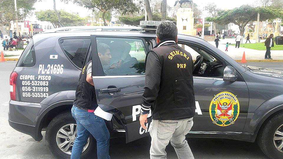 Capturan a sujeto con billetes falsificados en restaurante de Pisco