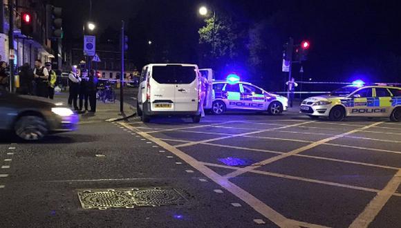 Londres: al menos un muerto y cinco heridos dejó el ataque de un hombre con cuchillo