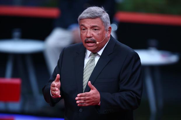 Javier Bedoya Denegri “Beingolea da un paso al costado o empieza a