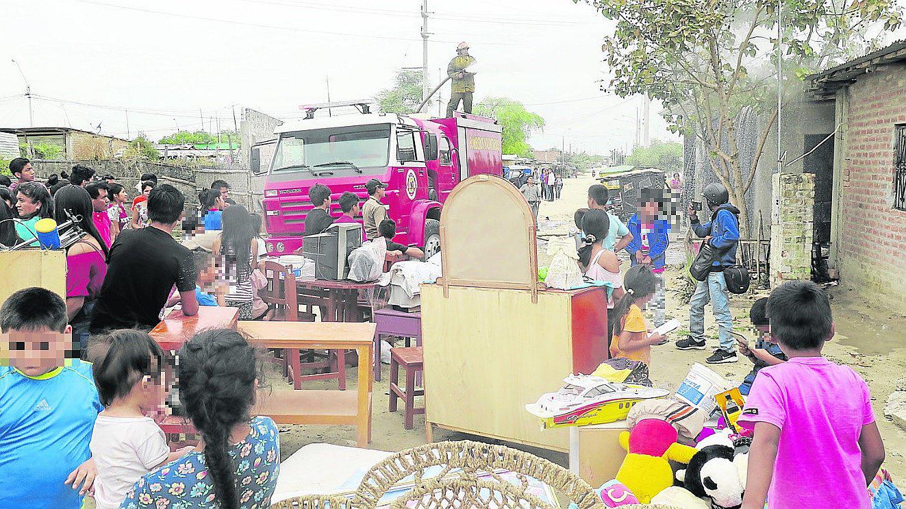 Incendio casi deja en la calle a una familia
