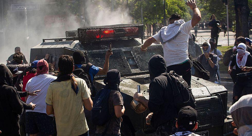 ​Chile: Conflicto entre el Gobierno y los ciudadanos agudiza caos social y deja once muertos (VIDEO)