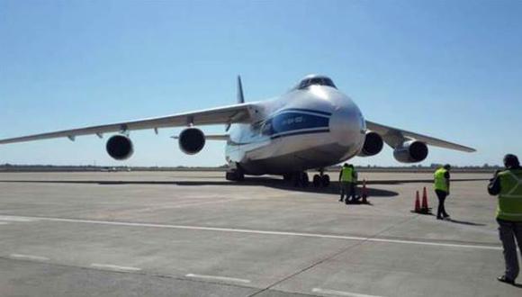 El Antonov es uno de los aviones más grandes del mundo; puede cargar hasta 150 toneladas. (Foto: La Nación, GDA)
