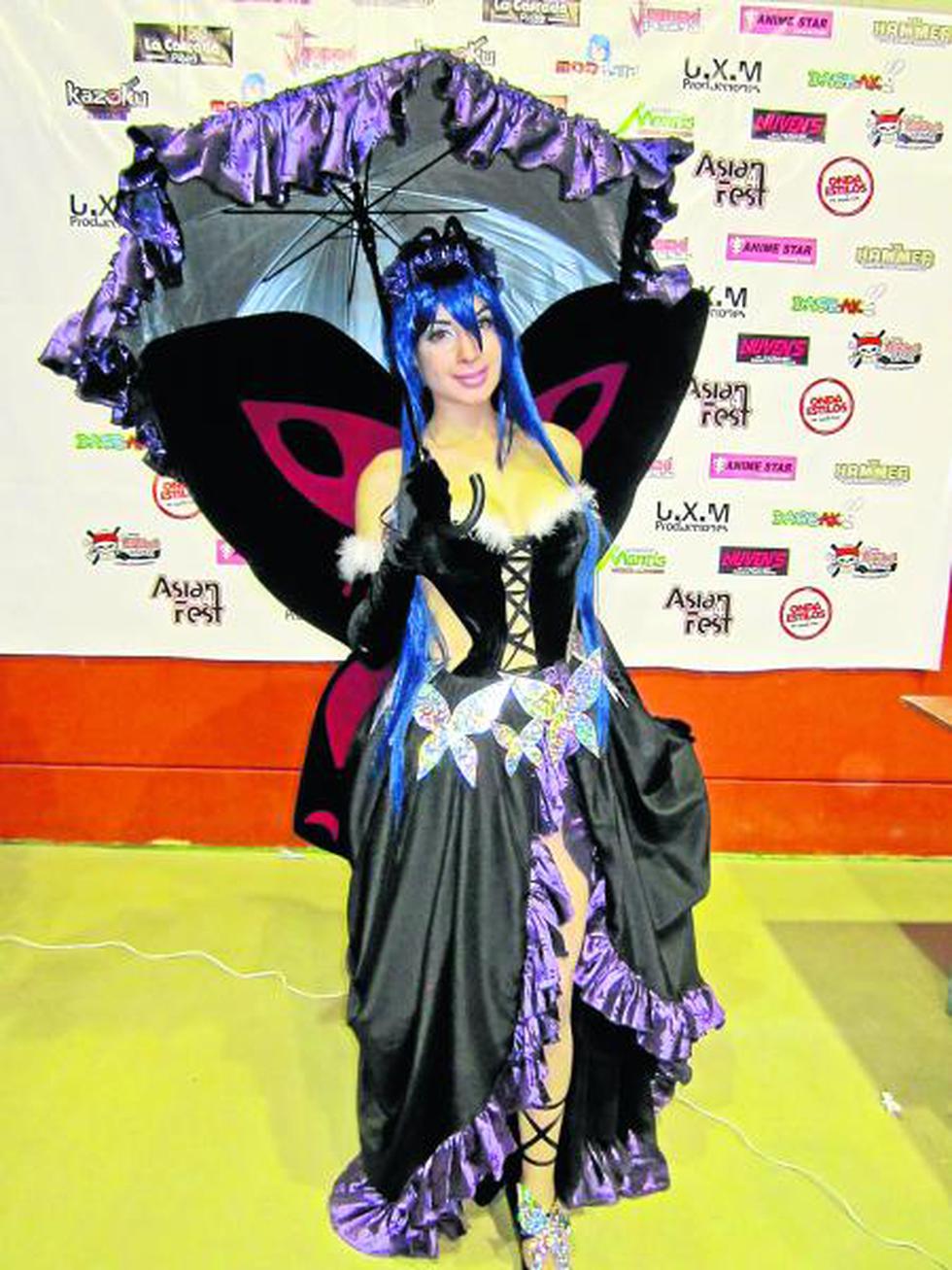 Cosplayer Carmen Pilar Best lanzará su propia línea de ropa