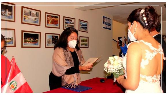 ​Realizan primer matrimonio civil en Salaverry durante emergencia (FOTOS)