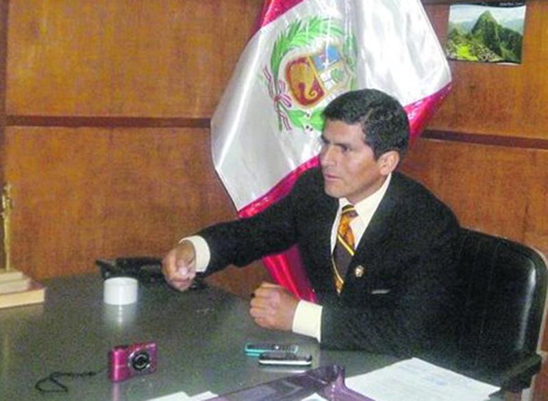 Familiares y amigos lloran muerte de gobernador