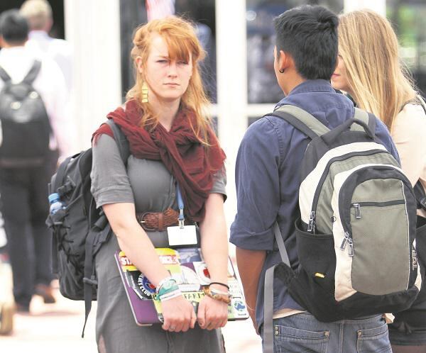 Extranjeros por trabajo crecen 15.7%