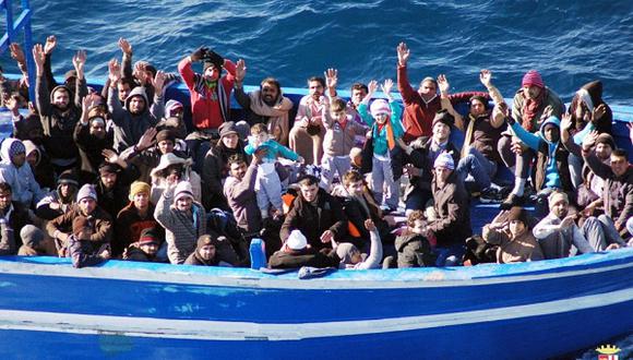 Policía italiana detiene a 15 inmigrantes acusados de arrojar cristianos al mar