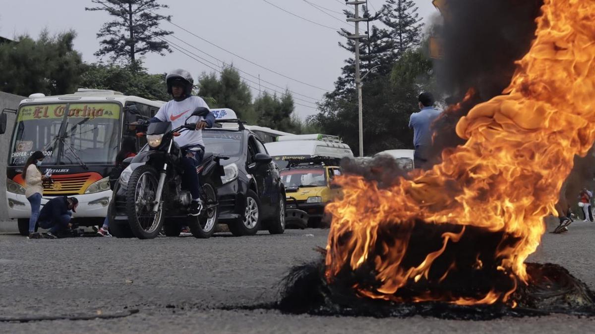 La Libertad | Bloqueo de vías y vandalismo en paro de transportistas | Perú  | Gobierno | EDICION | CORREO