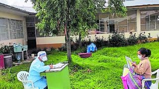 Médico retorna a Huancayo e implementa consultorio al aire libre