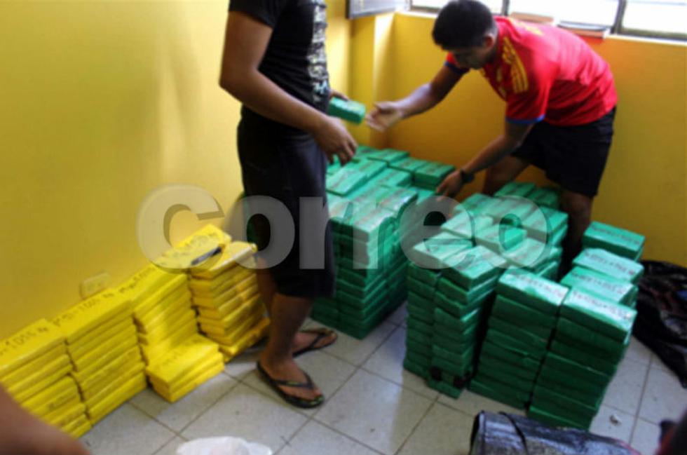 Incautan media tonelada de cocaína en bote (FOTOS)