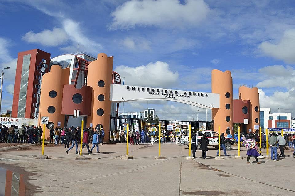 Denuncian “planillas doradas” en la universidad Andina de Juliaca