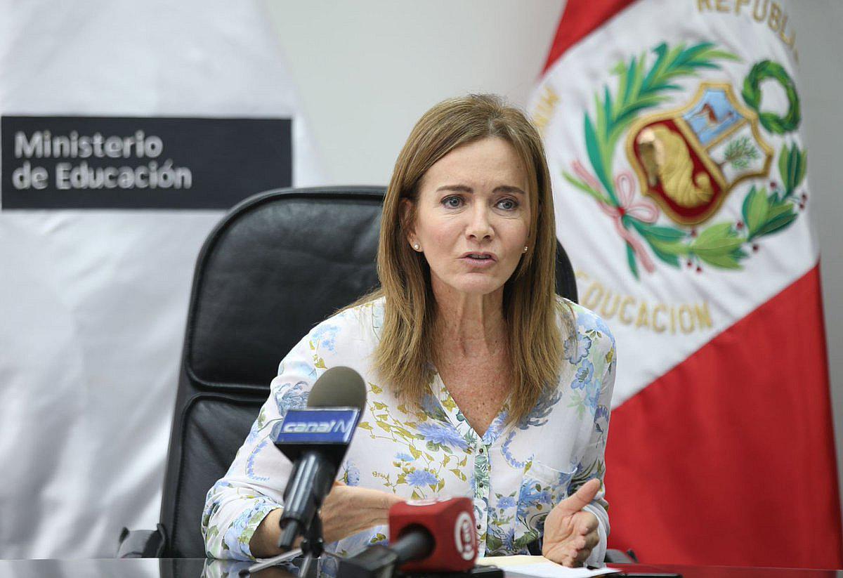 Ministra Martens: 5 mil profesores serán sometidos a procesos de descuento en Lima 