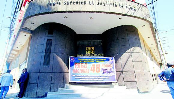 Mil audiencias judiciales paralizadas por paro de 800 trabajadores