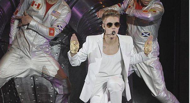 ​Justin Beiber anuncia su próximo concierto en el Estadio Nacional (VIDEO)