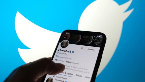 Elon Musk puso fin al acuerdo de compra argumentando que Twitter mintió sobre el porcentaje de cuentas falsas, spam y cuentas automatizadas en la red social. (Foto: AFP)